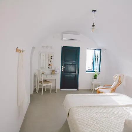 Akrohill Santorini Country house *