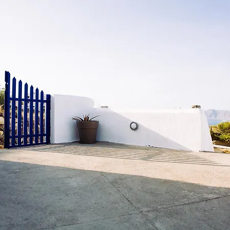 Akrohill Santorini *